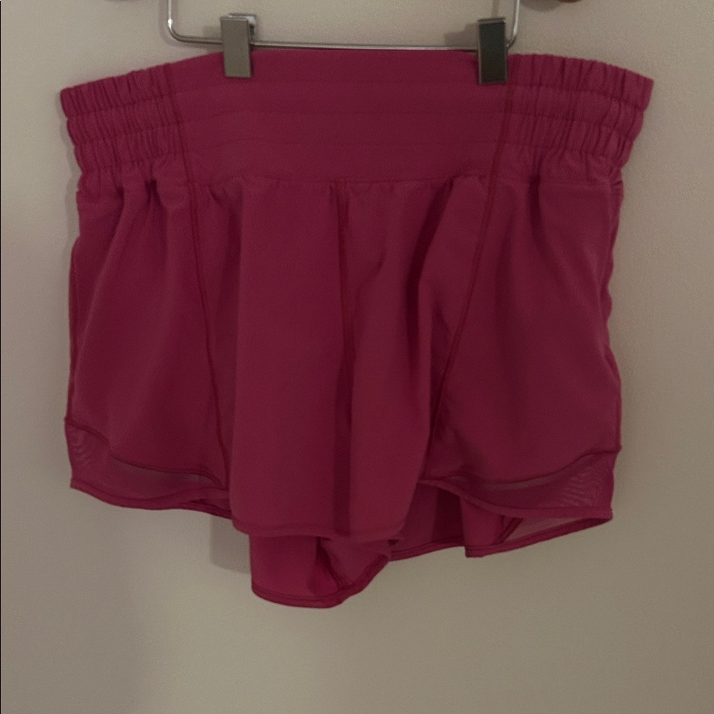 lululemon Women's Hotty Hot High Rise Lined Short 2.5